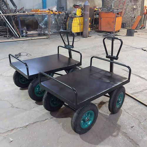 ترولی فرمان دار